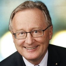 Dr. Rudolf Bauer